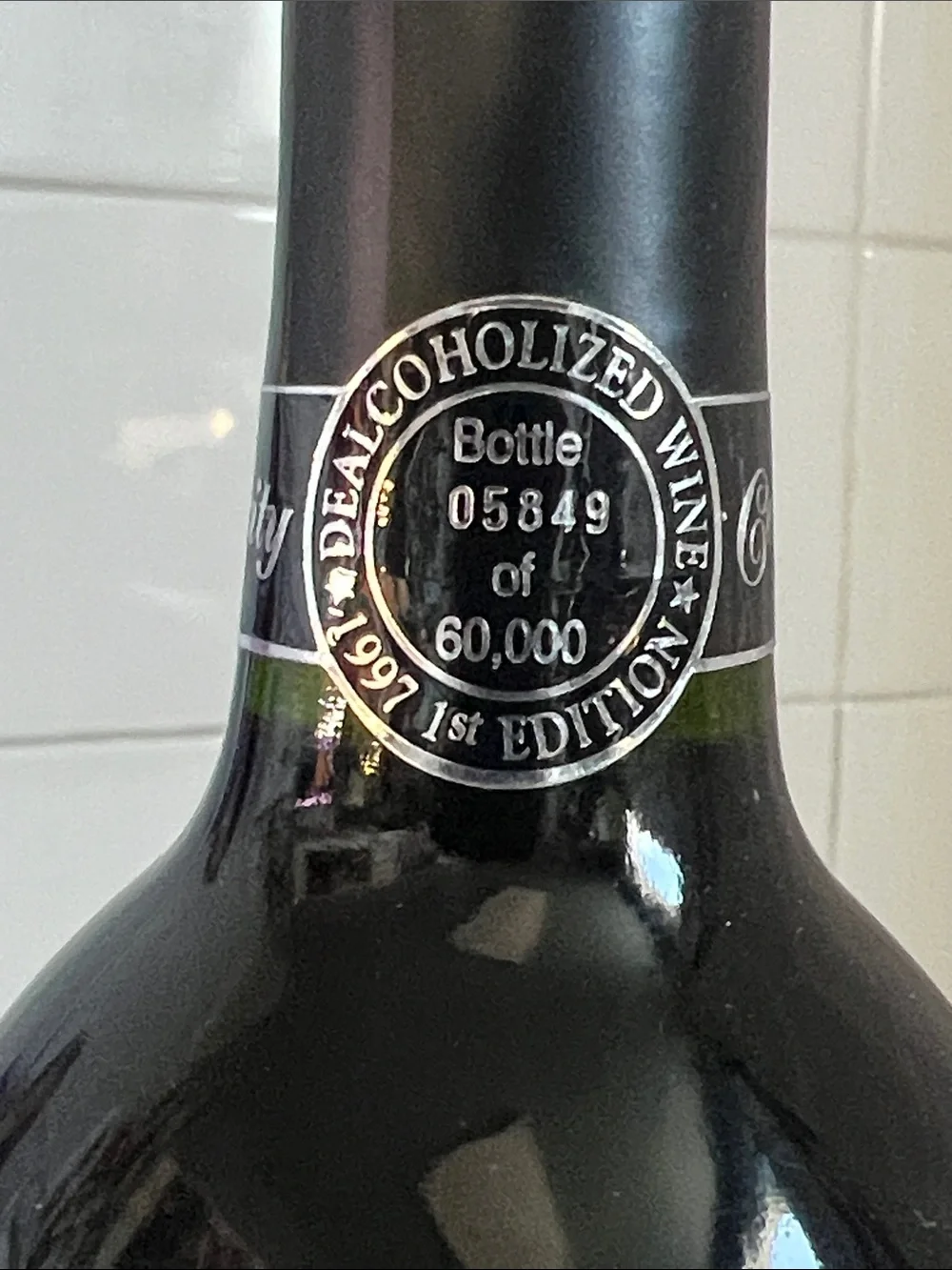 Celebrity Cellars KISS THIS Ltd #5849/60K Mint/Sealed